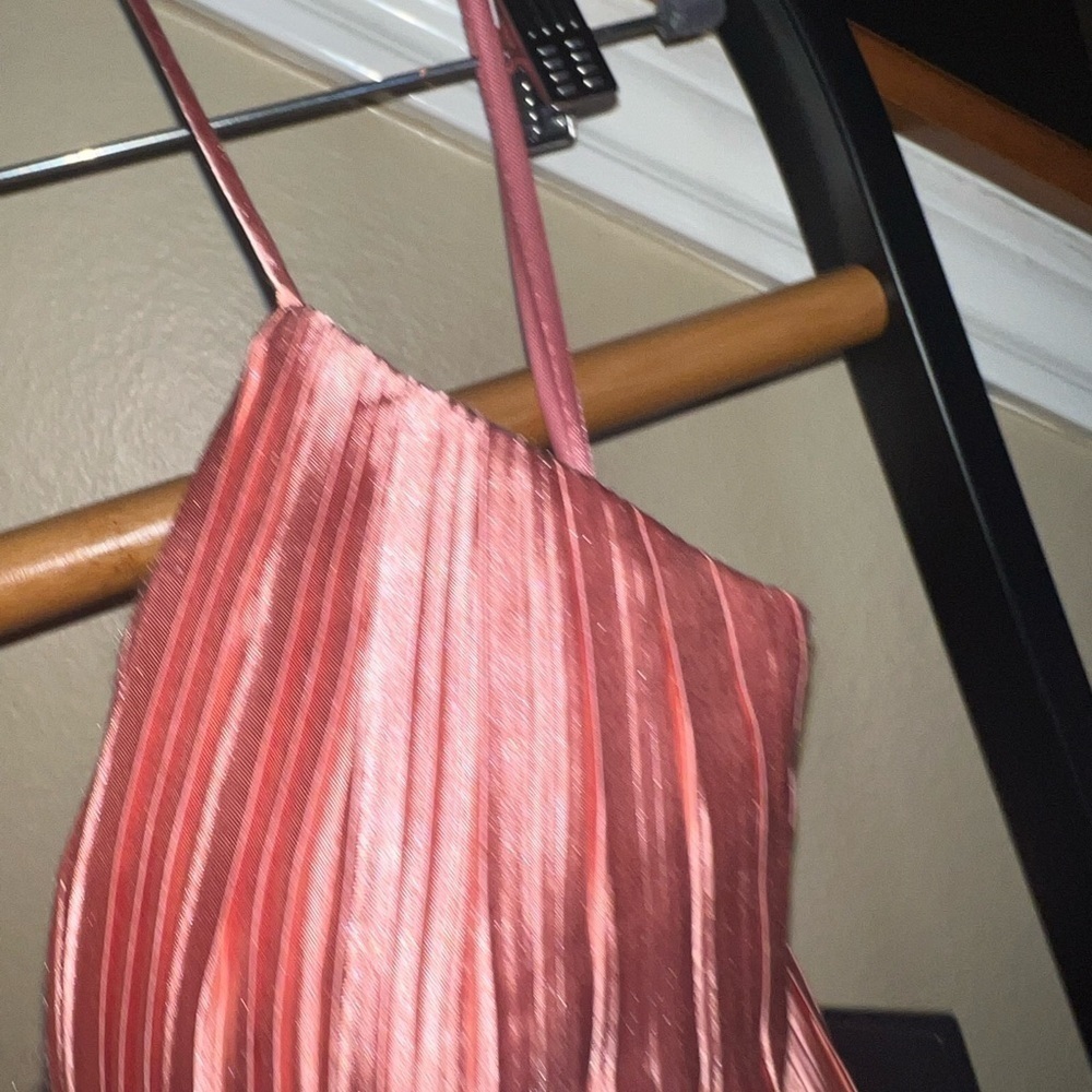 $150 firm. Today only ! New Ieena for MacDuggal Plunge Neck Pleated Gown Size 2 - Picture 5 of 14